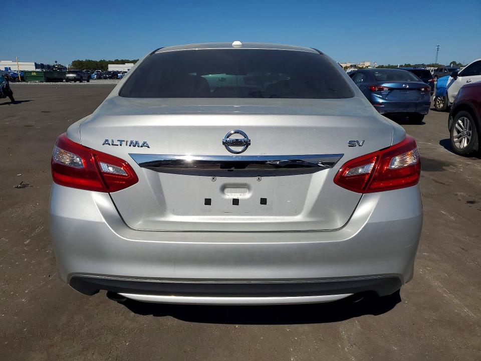 2017 Nissan Altima მანქანა იყიდება აუქციონზე, vin: 1N4AL3AP2HC167257, აუქციონის ნომერი: 77359755