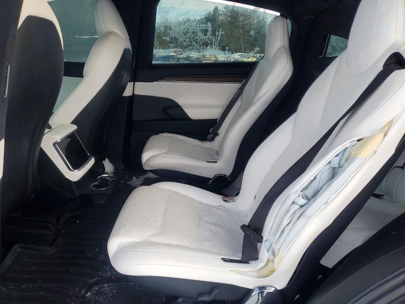 2023 Tesla Model X მანქანა იყიდება აუქციონზე, vin: 7SAXCBE52PF370239, აუქციონის ნომერი: 72842635