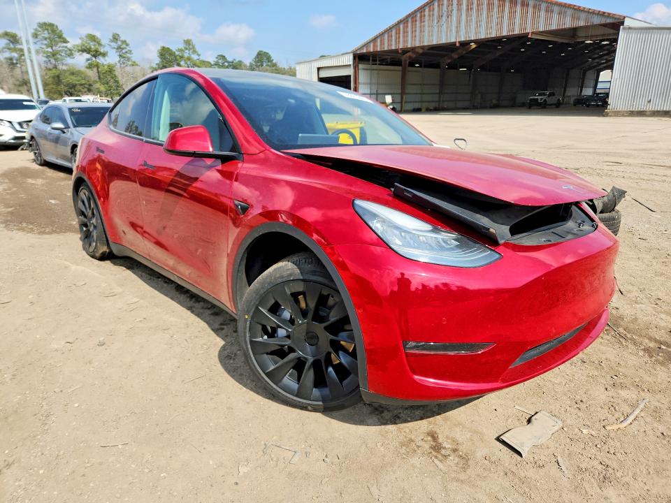 Продажа на аукционе авто 2021 Tesla Model Y, vin: 5YJYGDEE3MF260751, номер лота: 76931955
