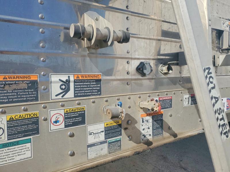76568515 :رقم المزاد ، 1W14422A9E2263421 vin ، 2014 Wilson Semi Trail مزاد بيع