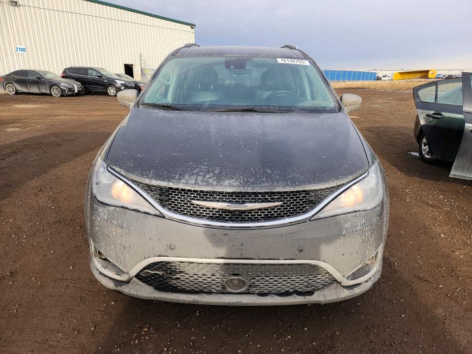 76138765 :رقم المزاد ، 2C4RC1EG8HR544550 vin ، 2017 Chrysler Pacifica T مزاد بيع