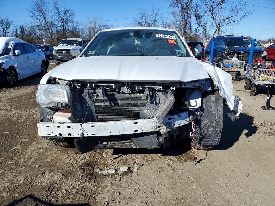 2017 Chrysler 300 მანქანა იყიდება აუქციონზე, vin: 2C3CCARG8HH614543, აუქციონის ნომერი: 75044255