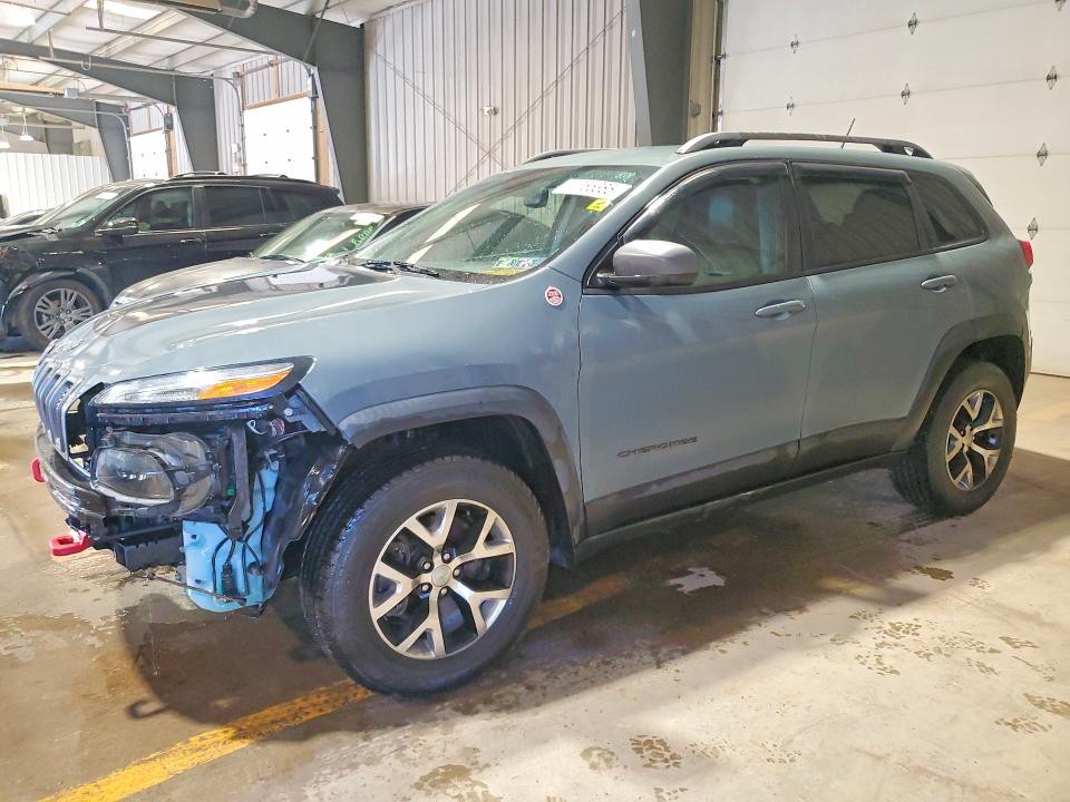 77765385 :رقم المزاد ، 1C4PJMBS8FW588012 vin ، 2015 Jeep Cherokee مزاد بيع