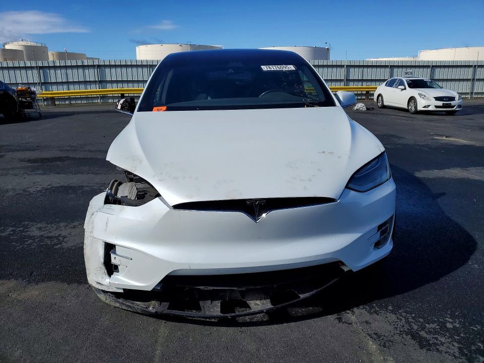 Продаж на аукціоні авто 2019 Tesla Model X, vin: 5YJXCAE29KF189886, номер лоту: 78176095