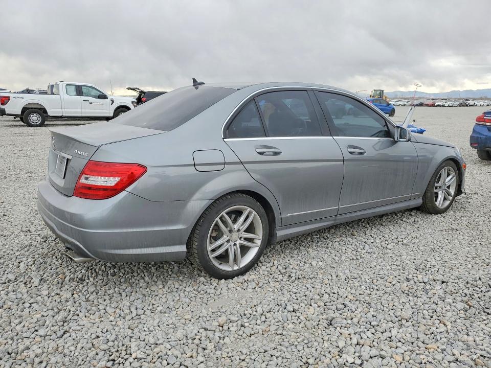Продаж на аукціоні авто 2013 Mercedes-benz C, vin: WDDGF8AB7DR288456, номер лоту: 75674775
