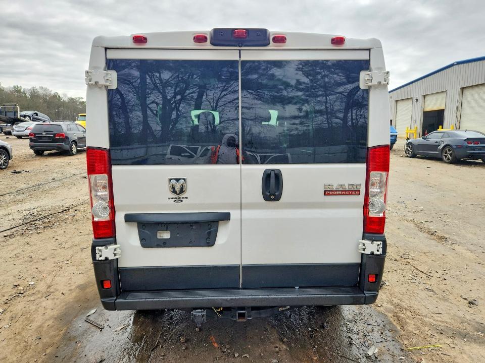 77675605 :رقم المزاد ، 3C6LRVAGXME568434 vin ، 2021 Ram Promaster 1500 مزاد بيع