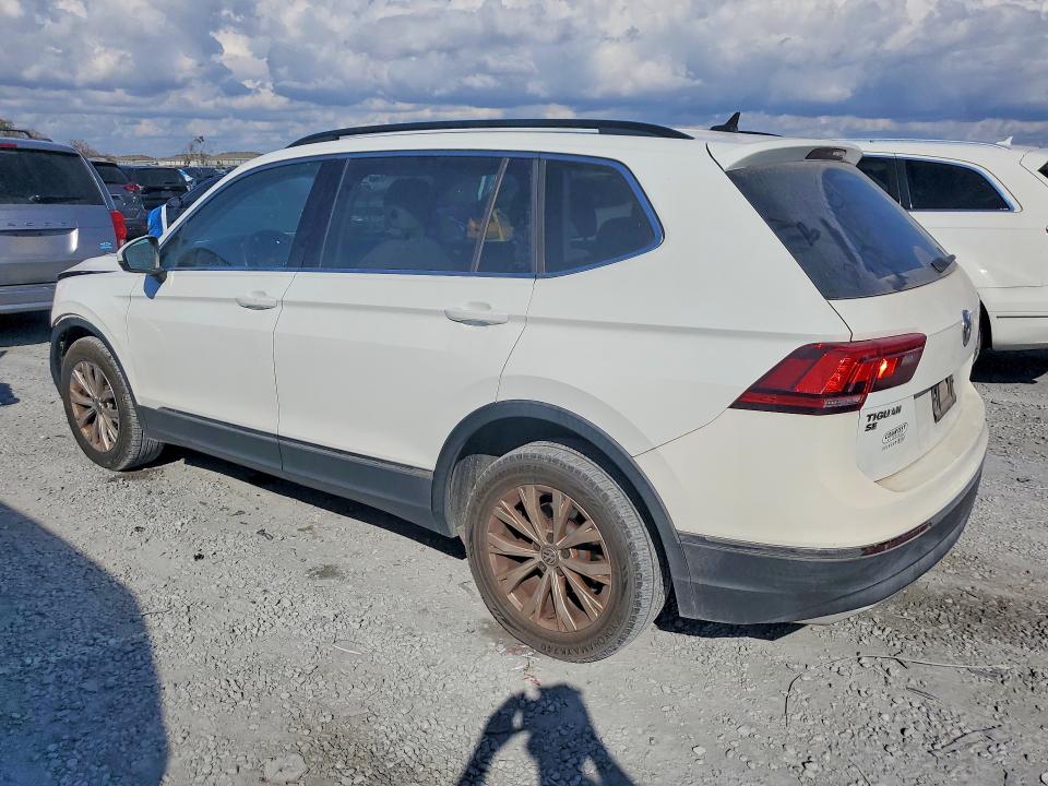 76216455 :رقم المزاد ، 3VV3B7AXXJM026682 vin ، 2018 Volkswagen Tiguan مزاد بيع