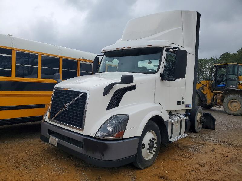 2017 Volvo Vnl მანქანა იყიდება აუქციონზე, vin: 4V4N39TG5HN988079, აუქციონის ნომერი: 92950105