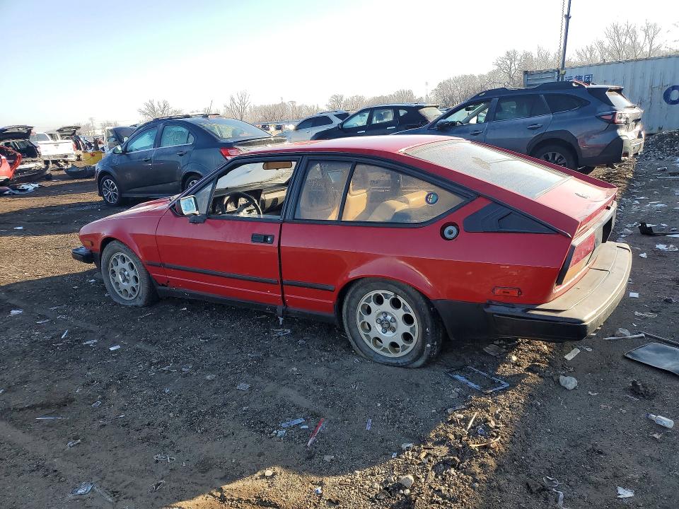 77372575 :رقم المزاد ، ZARAA6693F1006734 vin ، 1985 Alfa Romeo Gt مزاد بيع