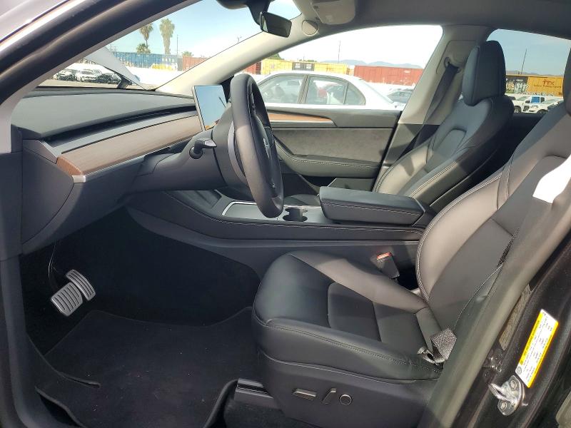 77506415 :رقم المزاد ، 7SAYGDEF7SF221539 vin ، 2025 Tesla Model Y مزاد بيع