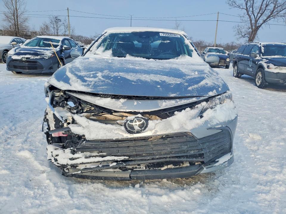 Продажа на аукционе авто 2022 Toyota Camry, vin: 4T1H11AK5NU064701, номер лота: 75568285