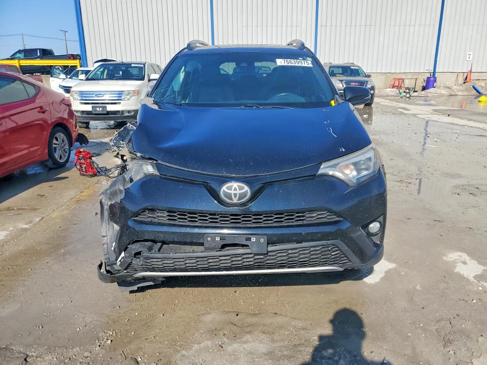 Продажа на аукционе авто 2018 Toyota Rav4, vin: 2T3JFREV0JW806526, номер лота: 76639975