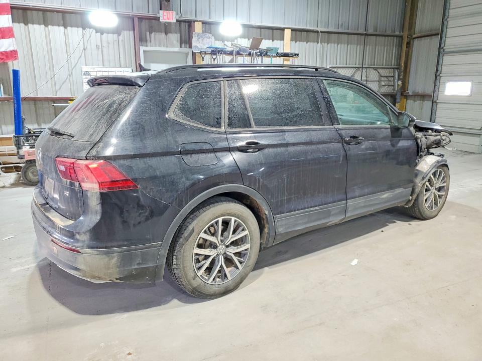75822645 :رقم المزاد ، 3VV1B7AX8MM063709 vin ، 2021 Volkswagen Tiguan مزاد بيع