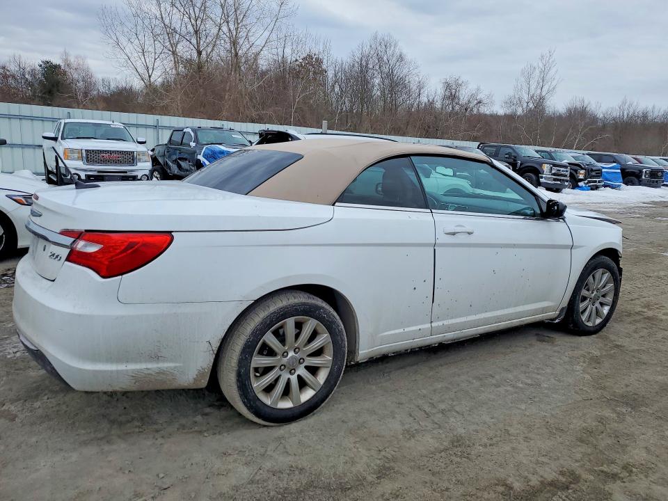 2011 Chrysler 200 მანქანა იყიდება აუქციონზე, vin: 1C3BC2EB0BN613591, აუქციონის ნომერი: 77117035