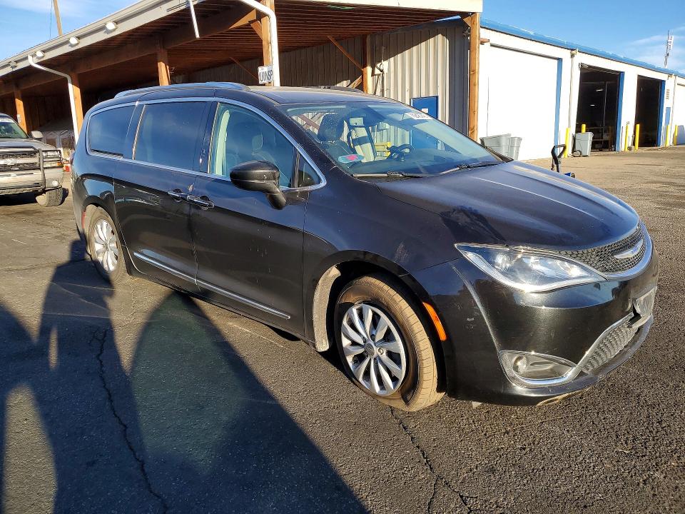 79248745 :رقم المزاد ، 2C4RC1BG6KR593208 vin ، 2019 Chrysler Pacifica مزاد بيع