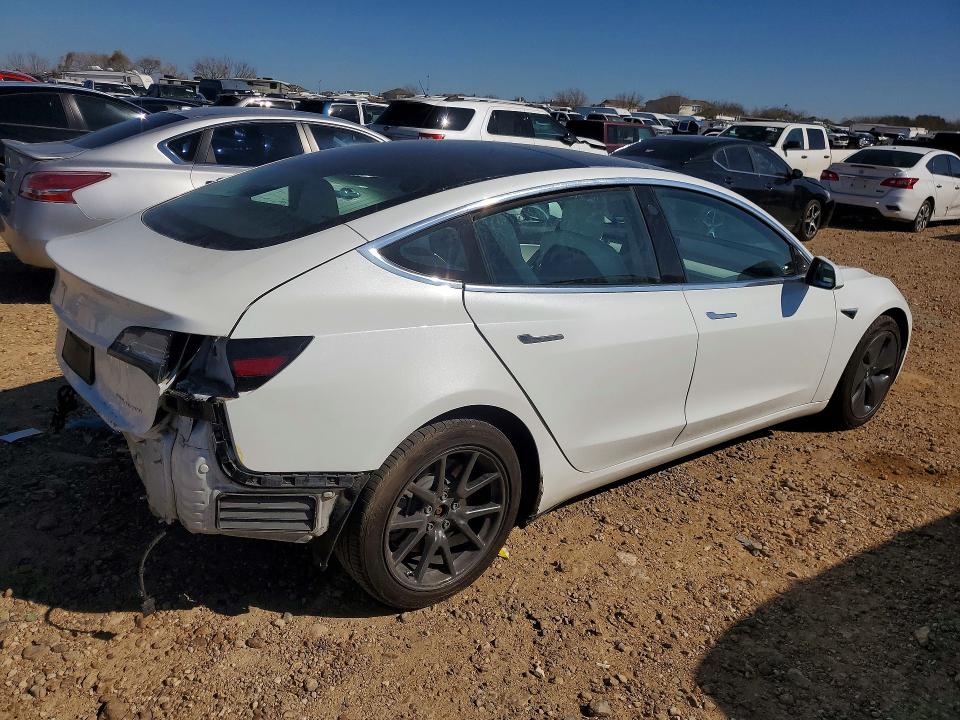 77606075 :رقم المزاد ، 5YJ3E1EBXLF622206 vin ، 2020 Tesla Model 3 مزاد بيع