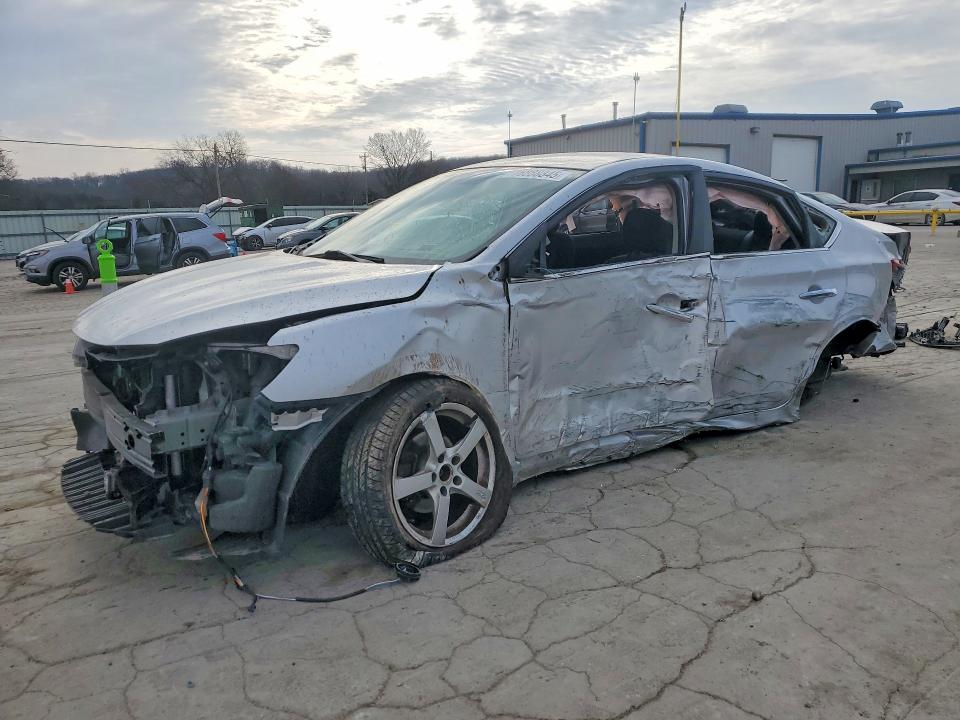 78888845 :رقم المزاد ، 3N1AB7AP3JY243878 vin ، 2018 Nissan Sentra مزاد بيع