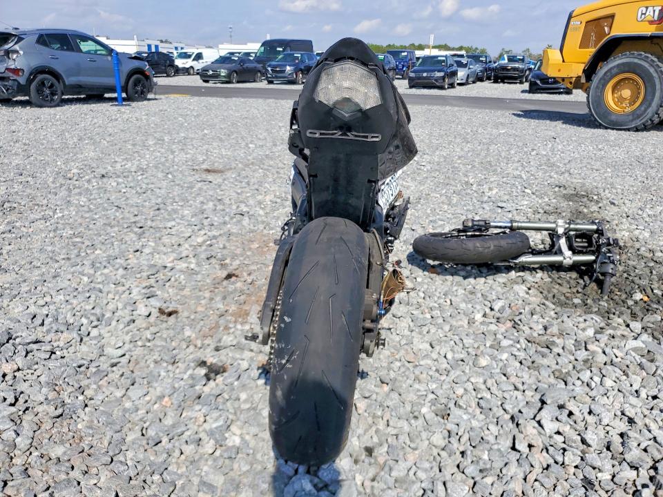75579735 :رقم المزاد ، JKAZX4R15AA019395 vin ، 2010 Kawasaki Zx600 مزاد بيع
