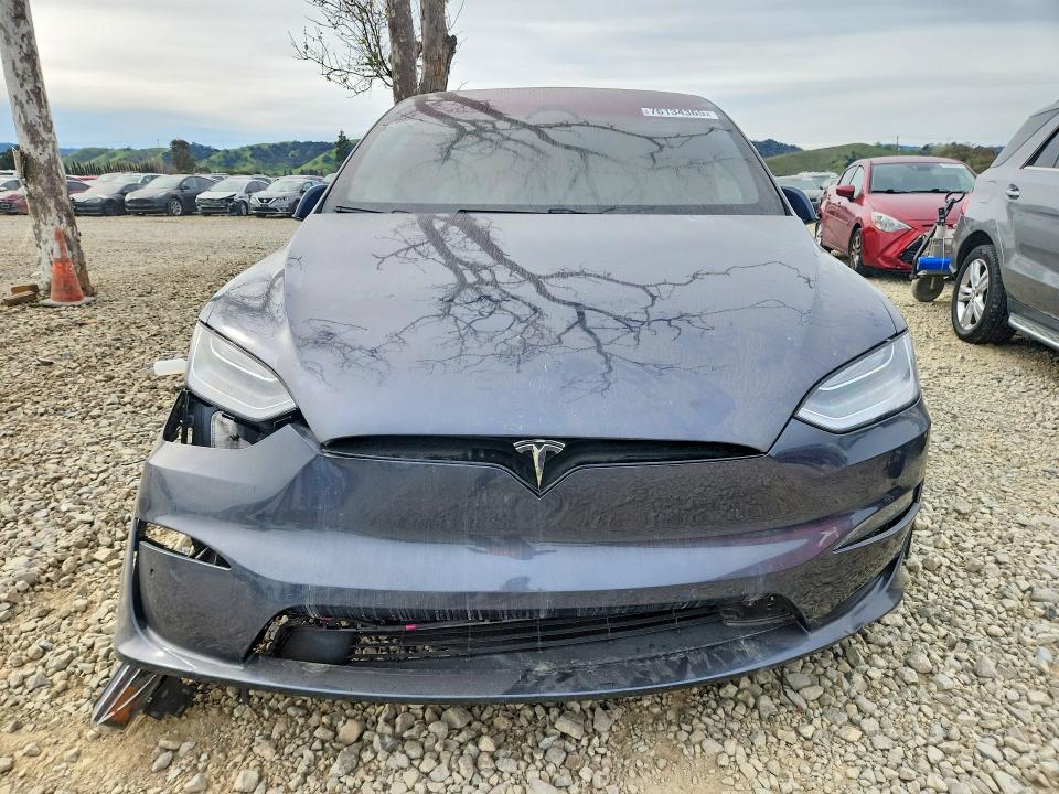 2022 Tesla Model X მანქანა იყიდება აუქციონზე, vin: 7SAXCBE60NF362243, აუქციონის ნომერი: 76134365