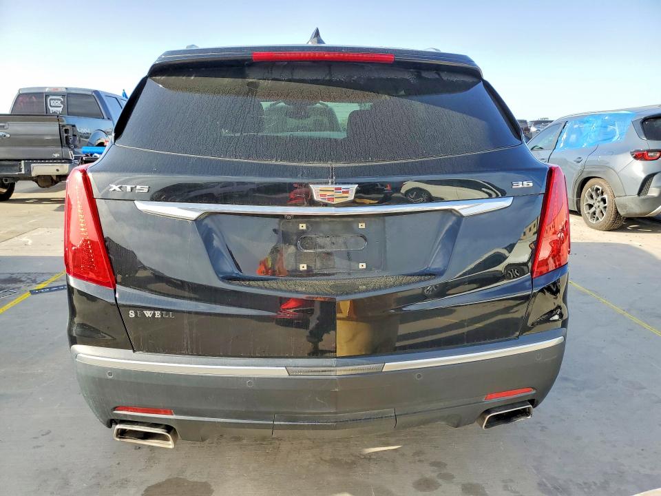 77336745 :رقم المزاد ، 1GYKNCRS0JZ168373 vin ، 2018 Cadillac Xt5 مزاد بيع