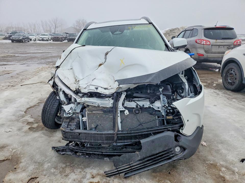 77107455 :رقم المزاد ، 7MUDAABG0RV097005 vin ، 2024 Toyota Corolla Cross مزاد بيع