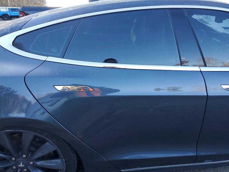 2016 Tesla Model S მანქანა იყიდება აუქციონზე, vin: 5YJSA1E28GF133929, აუქციონის ნომერი: 76120665