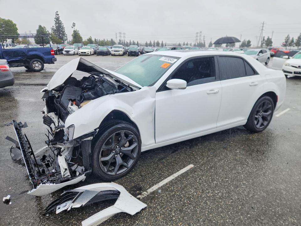 Продажа на аукционе авто 2023 Chrysler 300, vin: 2C3CCABG8PH640987, номер лота: 77029545
