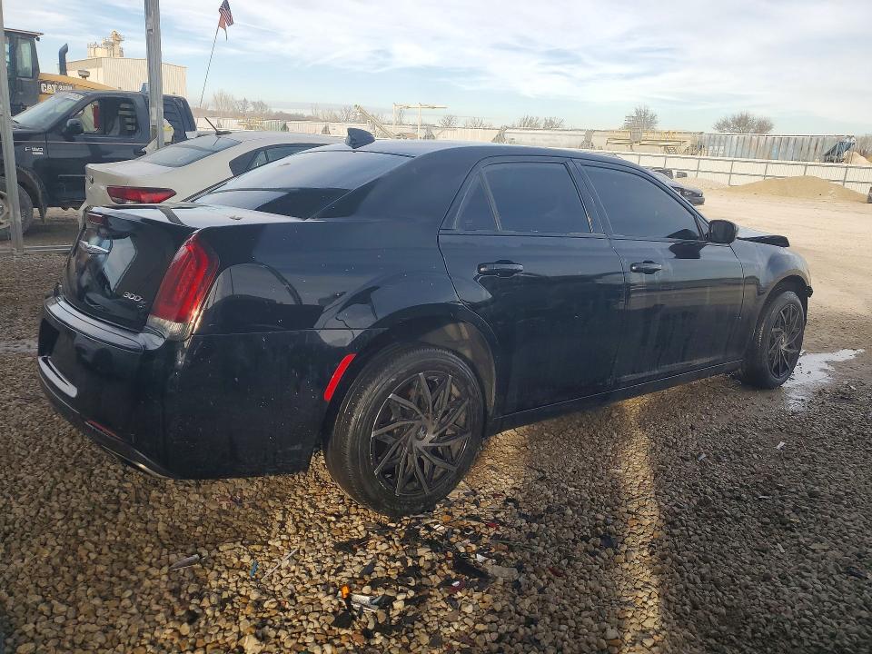 Продажа на аукционе авто 2019 Chrysler 300, vin: 2C3CCAGG2KH569447, номер лота: 76493785