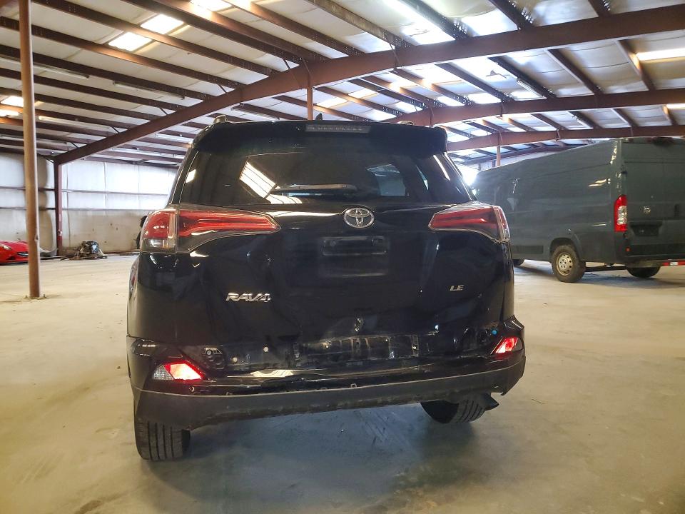 Продажа на аукционе авто 2018 Toyota Rav4, vin: 2T3ZFREV4JW518303, номер лота: 76138035