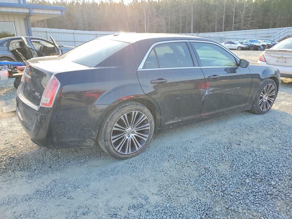 Продажа на аукционе авто 2013 Chrysler 300, vin: 2C3CCABG8DH708135, номер лота: 76378445