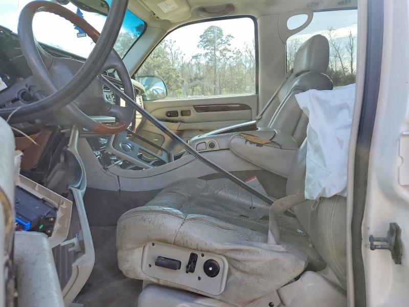 2002 Cadillac Escalade მანქანა იყიდება აუქციონზე, vin: 1GYEC63T72R255176, აუქციონის ნომერი: 76570455