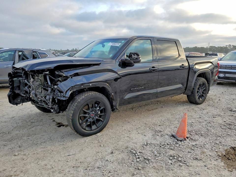 Продаж на аукціоні авто 2024 Toyota Tundra Cre, vin: 5TFWA5DB9RX131240, номер лоту: 77480225