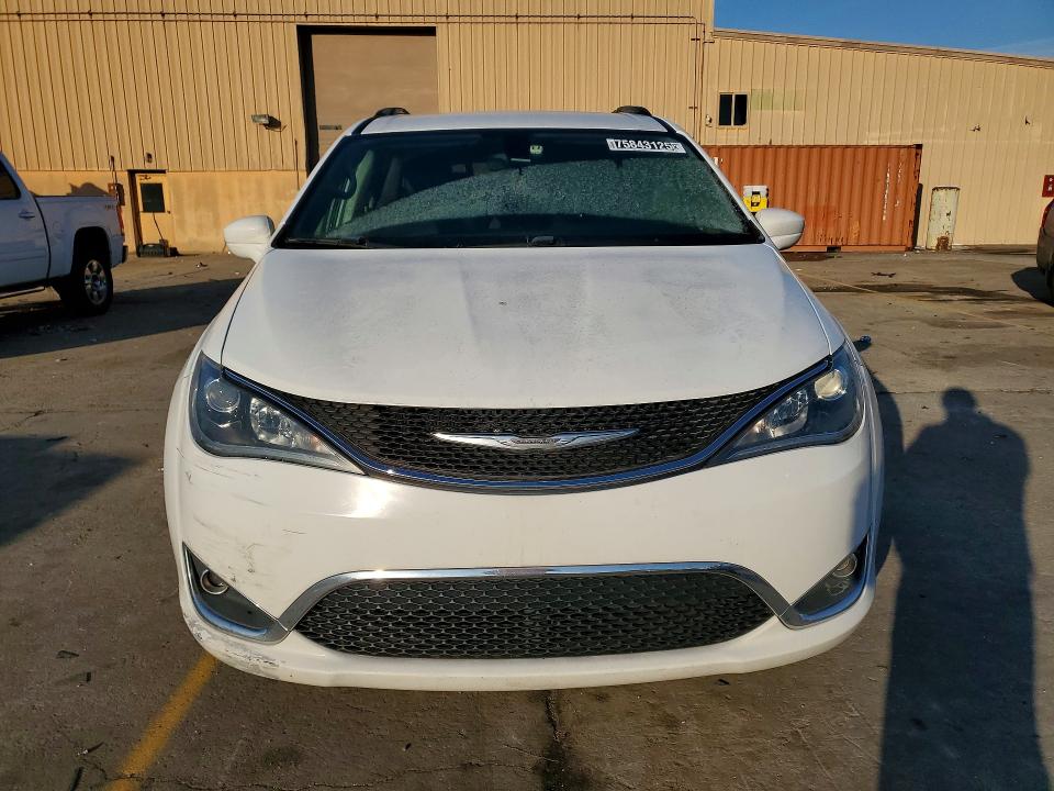 Продажа на аукционе авто 2017 Chrysler Pacifica, vin: 2C4RC1BG5HR820297, номер лота: 75843125