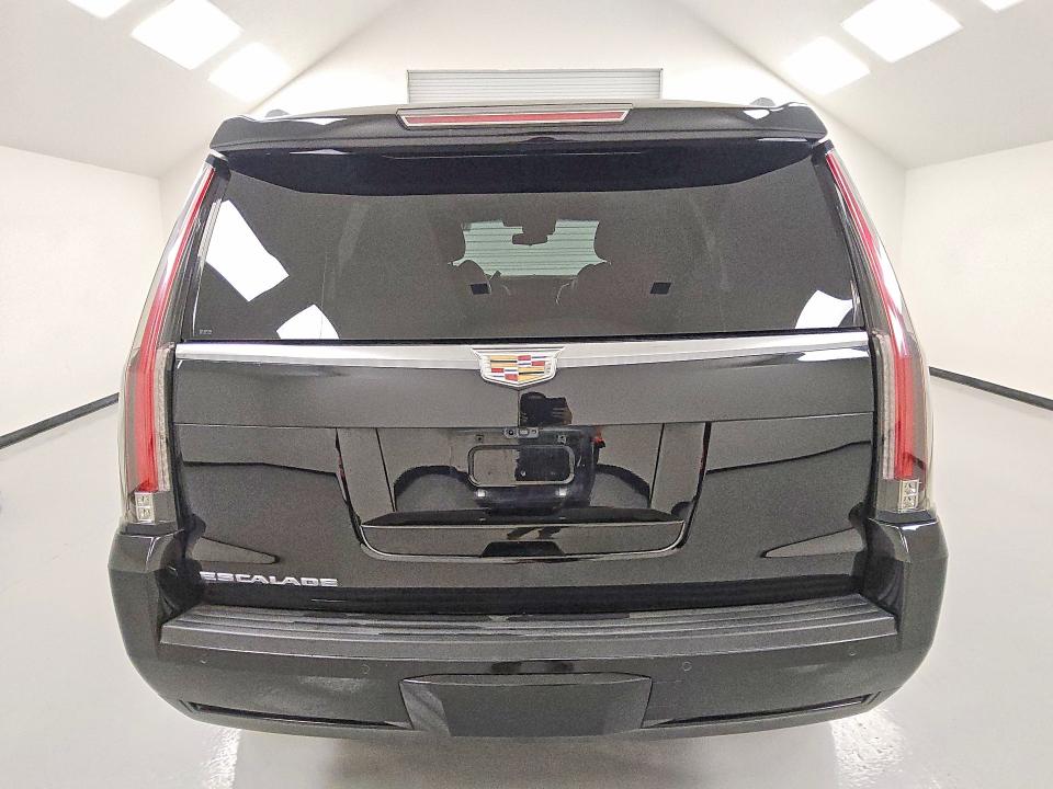 Продажа на аукционе авто 2020 Cadillac Escalade, vin: 1GYS3BKJ3LR163611, номер лота: 78252895