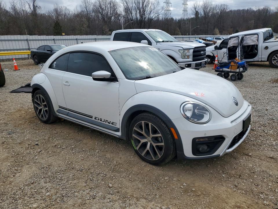 2016 Volkswagen Beetle მანქანა იყიდება აუქციონზე, vin: 3VWS07AT3GM622090, აუქციონის ნომერი: 78897645