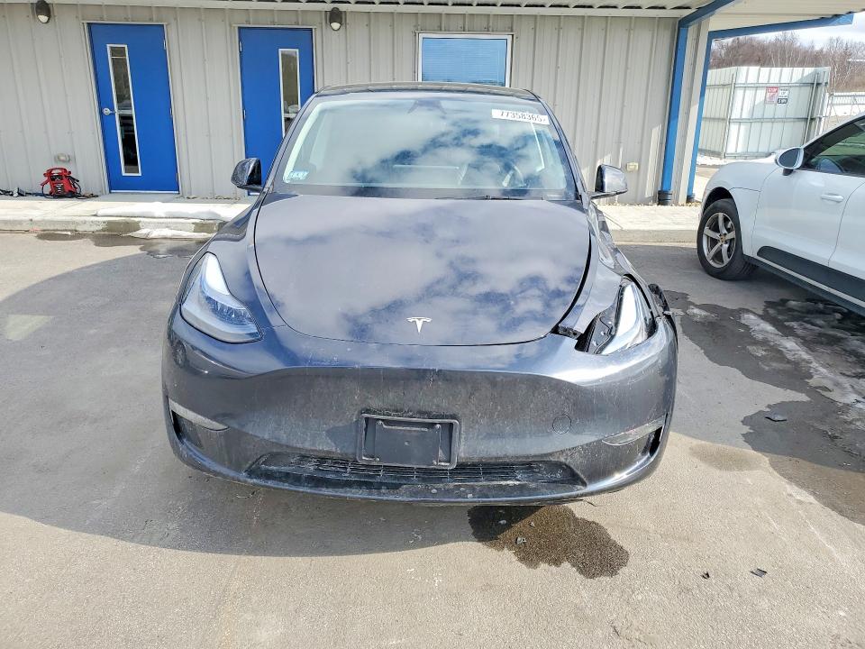 2025 Tesla Model Y მანქანა იყიდება აუქციონზე, vin: 7SAYGDED1SF231787, აუქციონის ნომერი: 77358365
