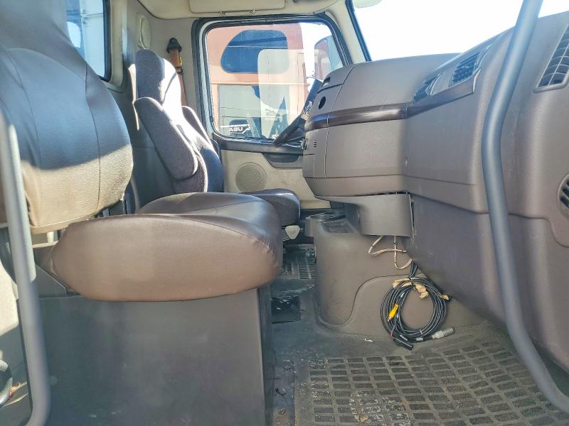 2017 Volvo Vnl მანქანა იყიდება აუქციონზე, vin: 4V4N39TG6HN988043, აუქციონის ნომერი: 77530365
