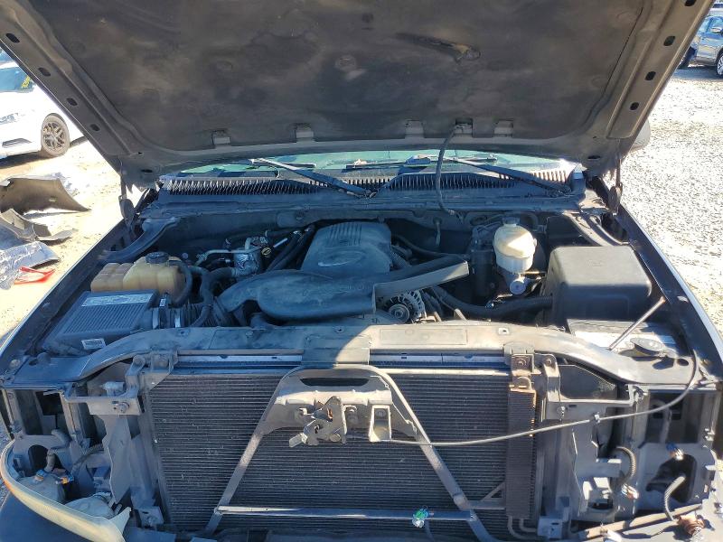 2003 Chevrolet Suburban მანქანა იყიდება აუქციონზე, vin: 3GNEC16Z23G341223, აუქციონის ნომერი: 75146845