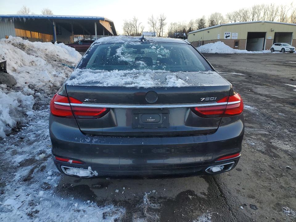 76284775 :رقم المزاد ، WBA7F2C56JG424465 vin ، 2018 Bmw 750 Xi مزاد بيع