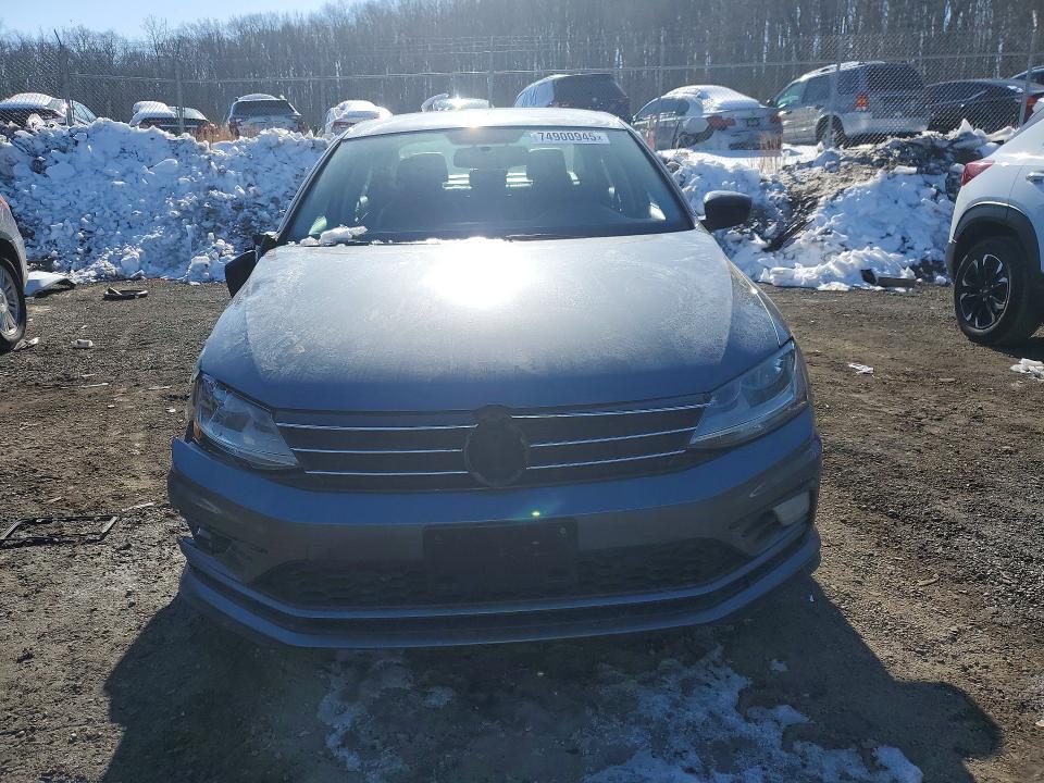 74900945 :رقم المزاد ، 3VWB67AJ9JM206873 vin ، 2018 Volkswagen Jetta مزاد بيع
