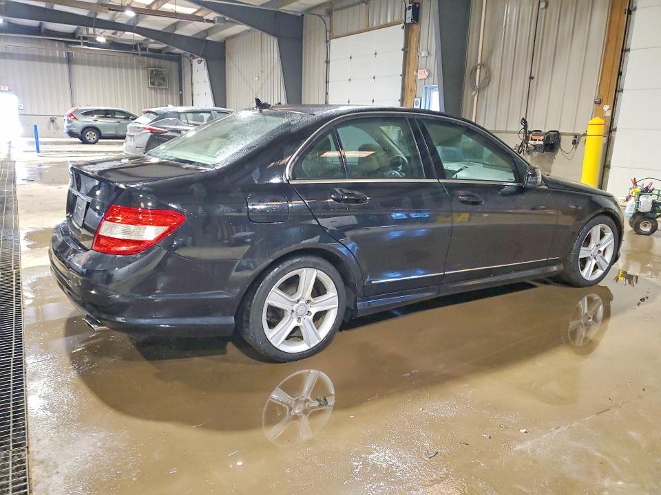2010 Mercedes-benz C მანქანა იყიდება აუქციონზე, vin: WDDGF5EB2AR107011, აუქციონის ნომერი: 74140605