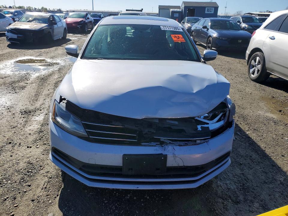 2017 Volkswagen Jetta მანქანა იყიდება აუქციონზე, vin: 3VWDB7AJ5HM231574, აუქციონის ნომერი: 77177305