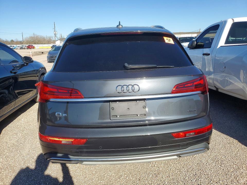 76017495 :رقم المزاد ، WA1BAAFY4M2010205 vin ، 2021 Audi Q5 Premium مزاد بيع