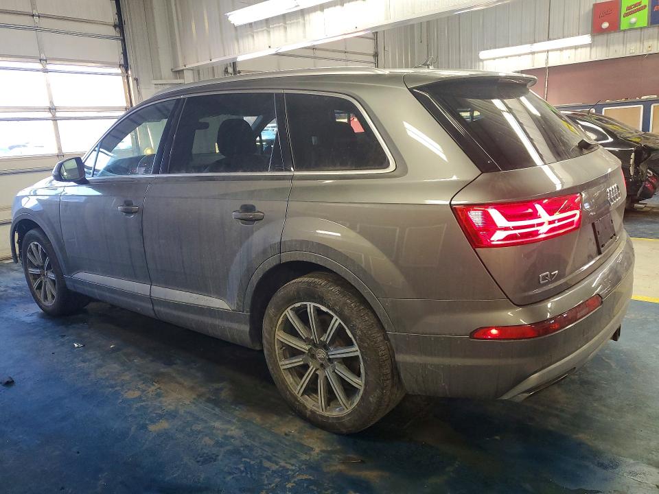 Продажа на аукционе авто 2017 Audi Q7, vin: WA1VAAF74HD001633, номер лота: 75976395