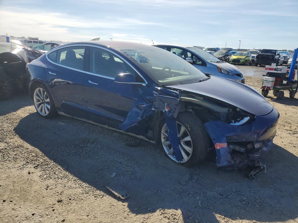 Продажа на аукционе авто 2018 Tesla Model 3, vin: 5YJ3E1EA9JF042806, номер лота: 78484925