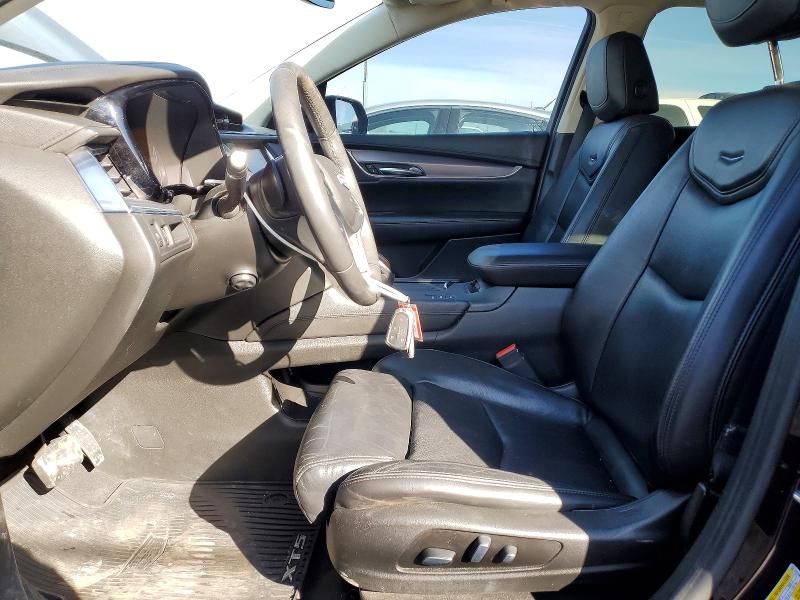 76888815 :رقم المزاد ، 1GYKNDRS2HZ258771 vin ، 2017 Cadillac Xt5 مزاد بيع