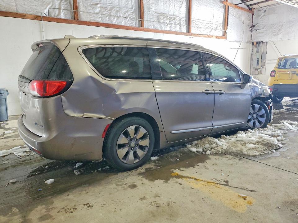 2018 Chrysler Pacifica მანქანა იყიდება აუქციონზე, vin: 2C4RC1N78JR213053, აუქციონის ნომერი: 75467815