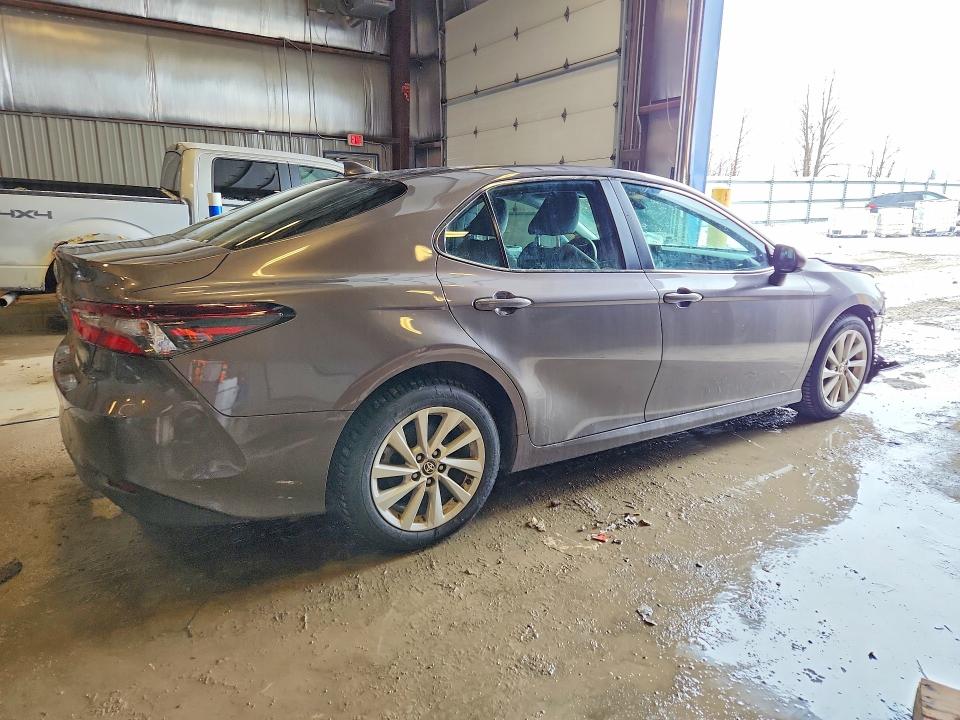 Auction sale of the 2022 Toyota Camry, vin: 4T1C11AK8NU001263, lot number: 75792455