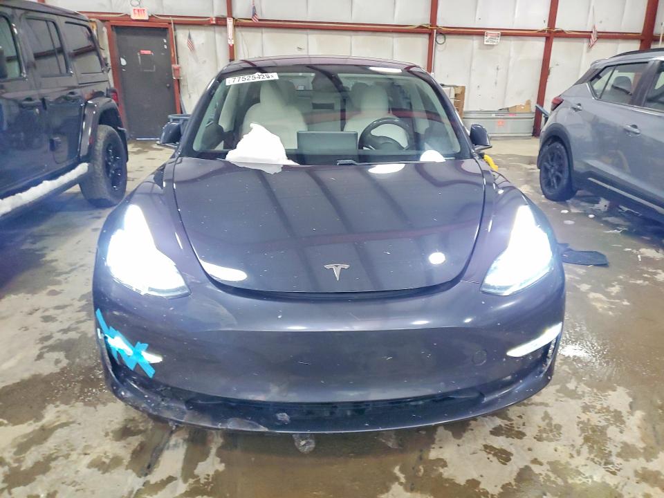 2018 Tesla Model 3 მანქანა იყიდება აუქციონზე, vin: 5YJ3E1EB9JF135026, აუქციონის ნომერი: 77525425
