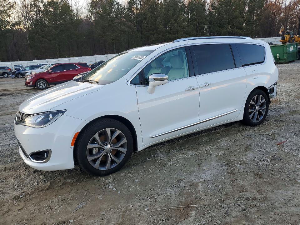 2017 Chrysler Pacifica მანქანა იყიდება აუქციონზე, vin: 2C4RC1GG1HR653557, აუქციონის ნომერი: 76341485
